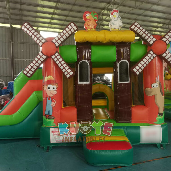 CB379 Bouncy Castle Farm (17) CB379 Bouncy Castle Farm (17)