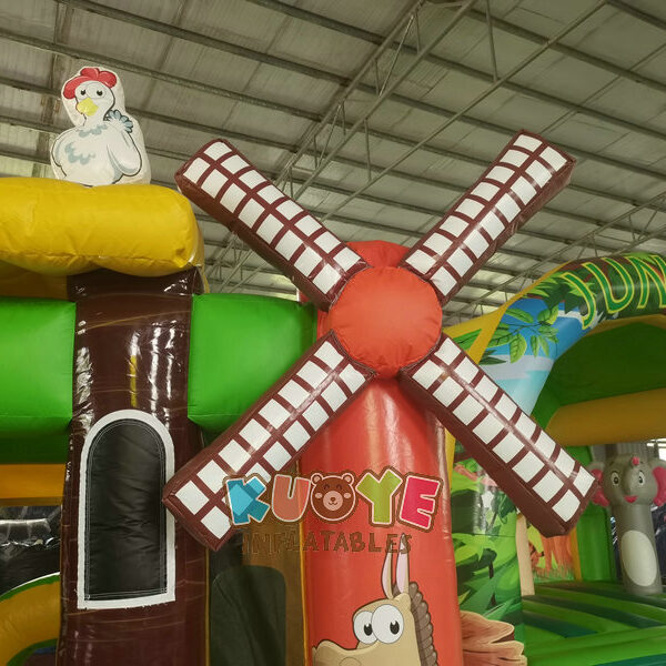 CB379 Bouncy Castle Farm (7) CB379 Bouncy Castle Farm (7)