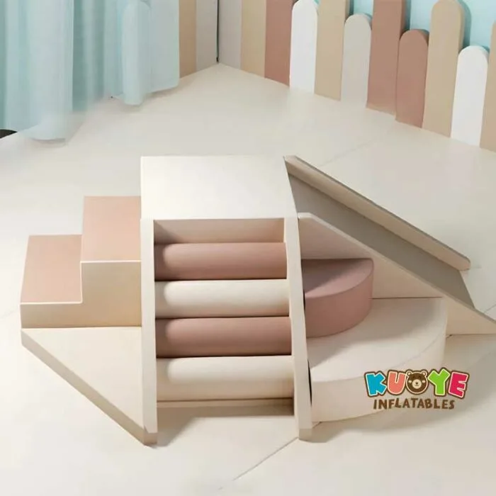PS024 Giant Building Blocks for Romping and Climbing