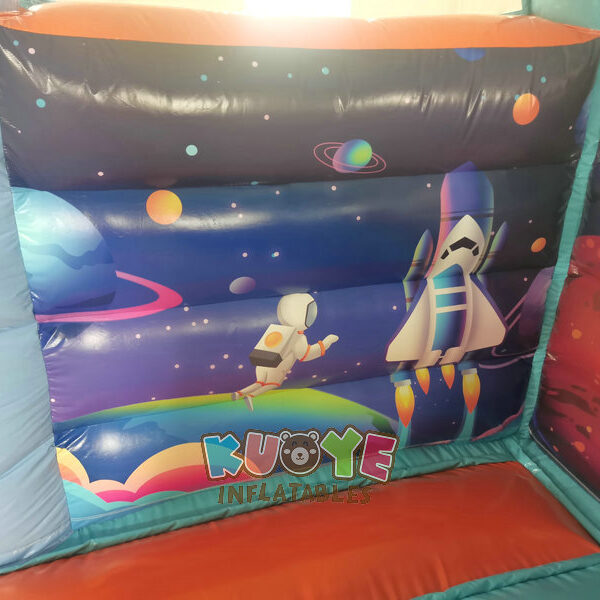 BH257 (13) Space Bouncy Castle