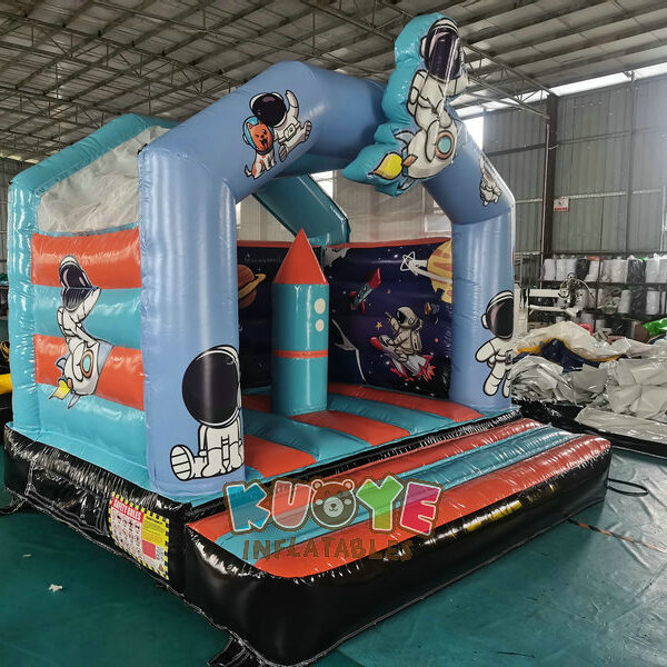 BH257 (19) Space Bouncy Castle