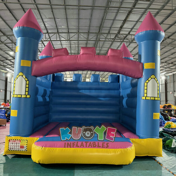 CB259 (4) Blue And Pink Bouncy Castle