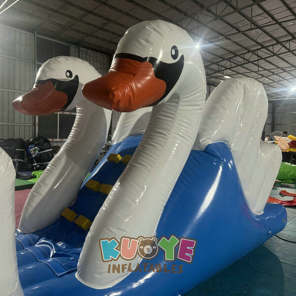 WG75 (5) https://kuoyeinflatables.com/product/wg75-swan-inflatable-water-park/