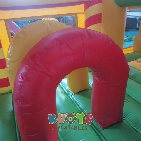 CB554 (10) https://kuoyeinflatables.com/product/cb554-clown-inflatable-jumping-castle-combo/
