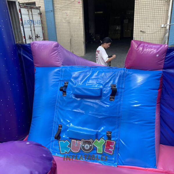 CB570 (10) https://kuoyeinflatables.com/product/cb570-gamer-bounce-house-combo/